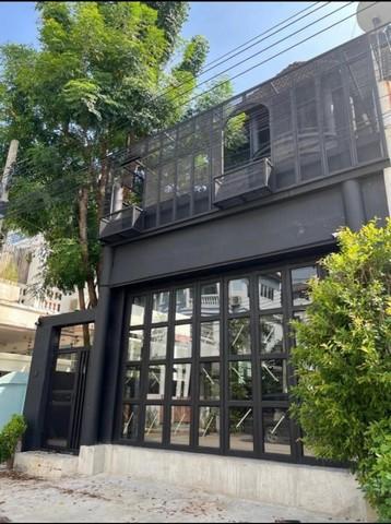 ให้เช่าโฮมออฟฟิศ 3 ชั้นหลังมุม 400 ตรม. ทาวน์อินทาวน์ ถนนศรีวรา ใกล้เลียบด่วน ใกล้เอกมัย ทองหล่อ
