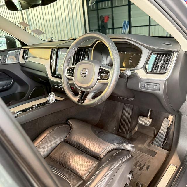 รหัสรถ 12AT6465 Volvo XC60 2.0 T8 Hybrid Twin Engine AWD Inscription | ปีจด : 2019 รูปที่ 8