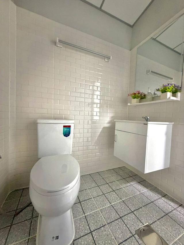 หมู่บ้านบัวทอง4 ถนนบ้านกล้วย-ไทรน้อย 16