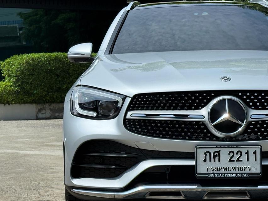 2022 BENZ GLC 220D AMG รถมือเดียวออกป้ายแดง รถวิ่งน้อย เข้าศูนย์ทุกระยะ ไม่เคยมีอุบัติเหตุครับ 7