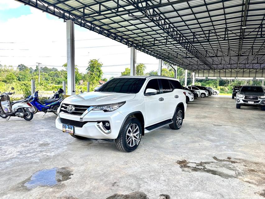 Toyota Fortuner 2.8V 4WD A/T
