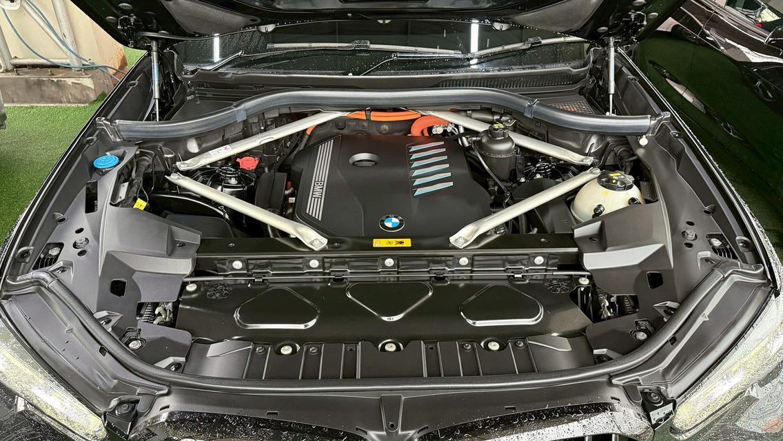 BMW X5 xDrive45e M Sport  รถออกสิ้นปี 2022  ไมล์ 43,xxx กม.  10