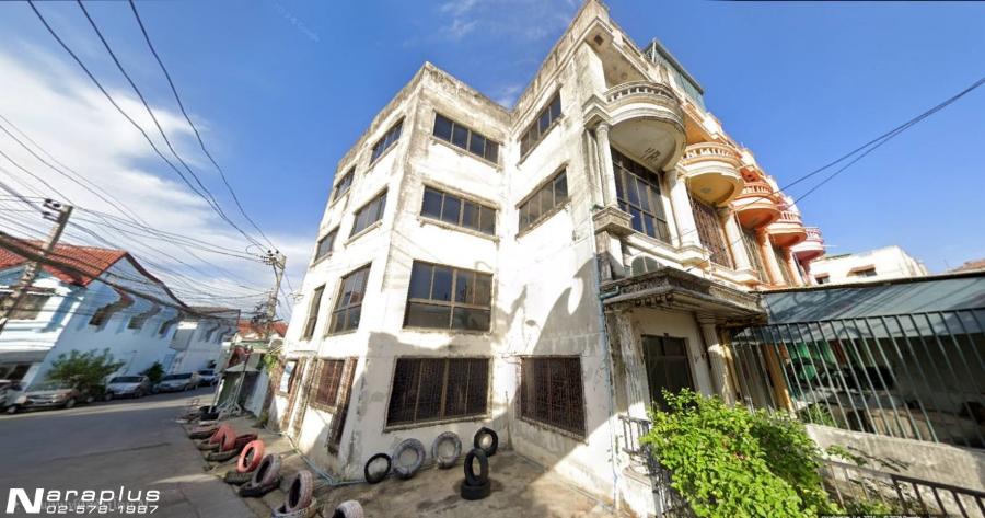 69020088 : ขายอาคารพาณิชย์ 4 ชั้น 2 คูหา พร้อมดาดฟ้าขนาดใหญ่ บนที่ดินขนาด 42 ตร.ว. หน้าหมู่บ้านกัญจน์เพชร วิลล่า ประชาอุทิศ 17 ดอนเมือง พื้นที่เยอะ คุ 2