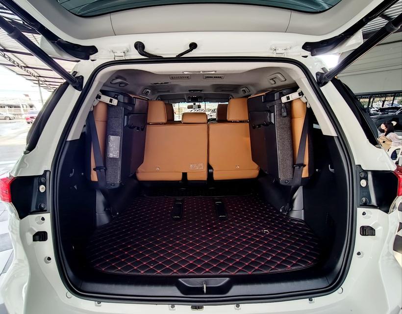 รถยนต์มือสองสภาพพร้อมใช้งาน 12