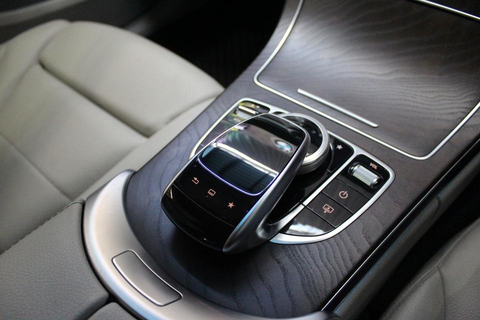 รหัสรถ JRS4556  C300 Bluetec Hybrid (W205) ปีผลิต: 2015 รูปที่ 17