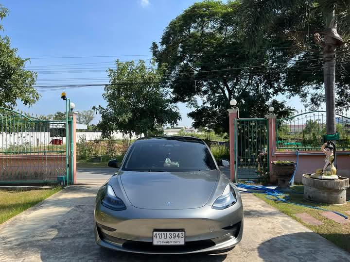 ปล่อยขายด่วน TESLA MODEL 3