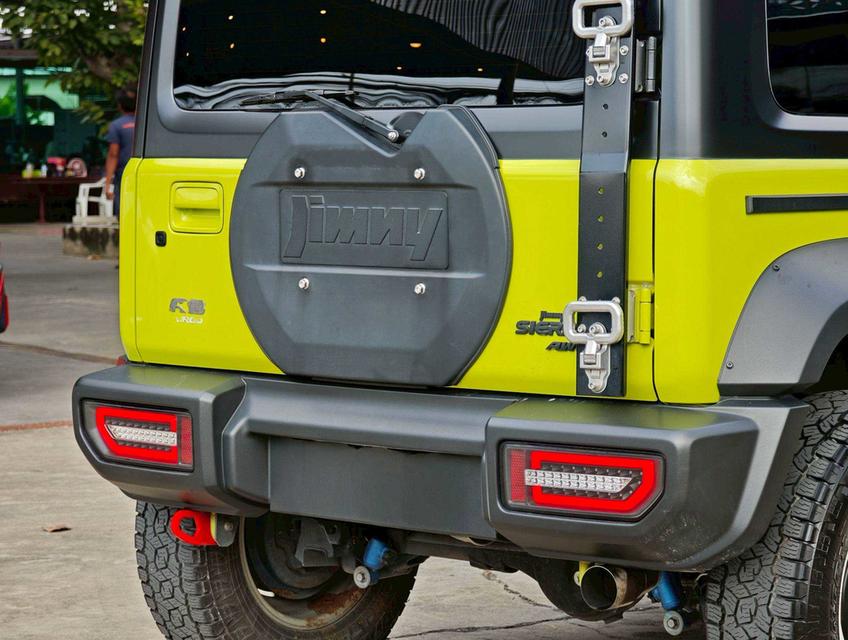 Suzuki Jimny 1.5 4WD 9