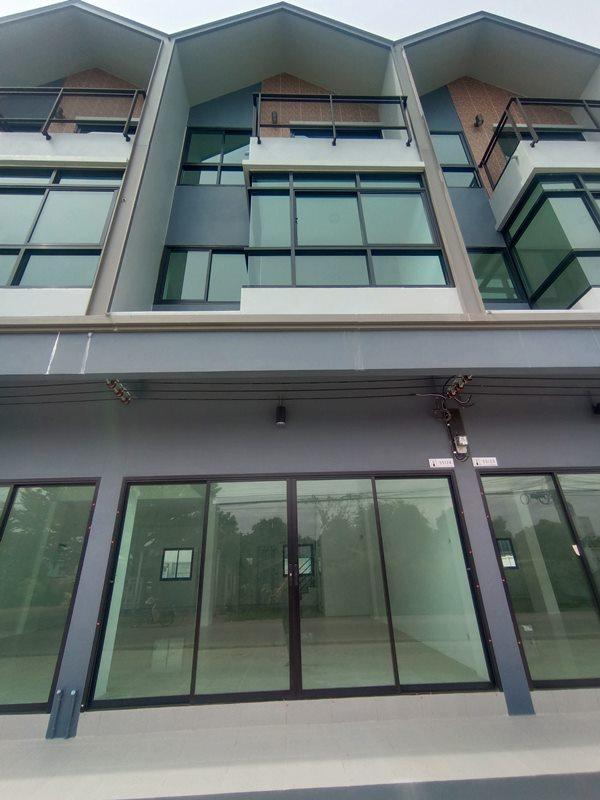ใหม่ อาคารพาณิชย์ Home Office 3 ชั้น The Loft MiniFactory ถนนประชาอุทิศ บางใหญ่ นนทบุรี โทร 099-055-6617 6