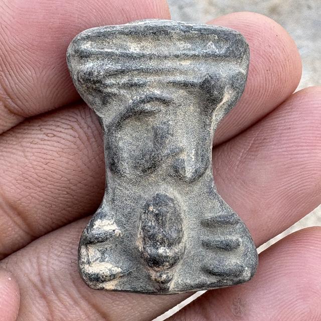 พระมเหศวร กรุวัดพระศรีฯ สุพรรณบุรี เนื้อชินเงิน พิมพ์ดีตรงองค์ดารา รูปที่ 2