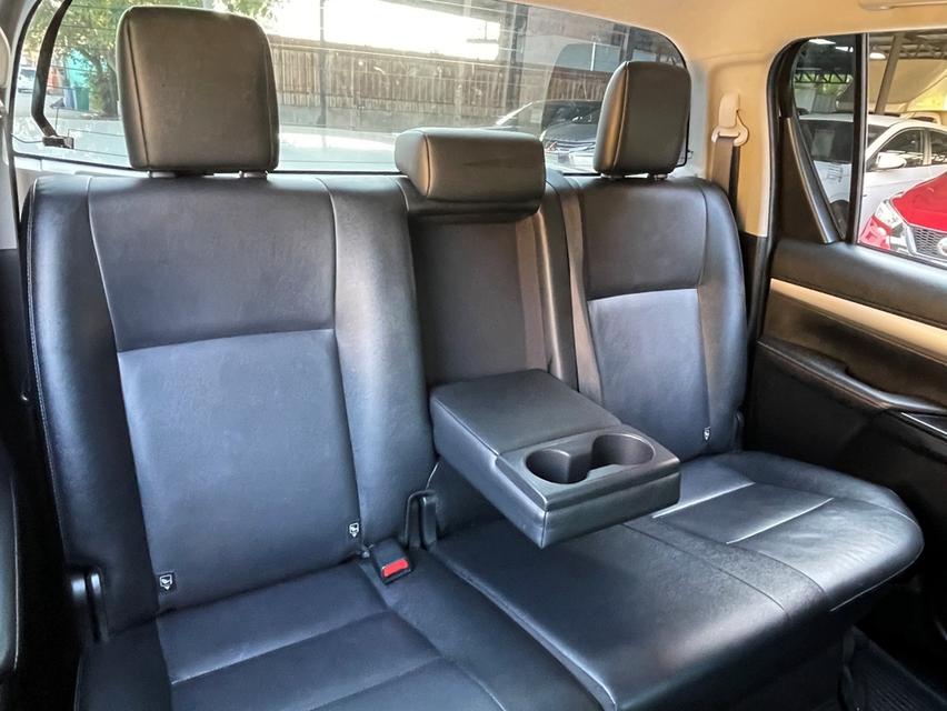 TOYOTA HILUX REVO DOUBLE CAB 2.8 HIGH 4WD ปี 2022 AUTO 4X4 สภาพนางฟ้า รูปที่ 12