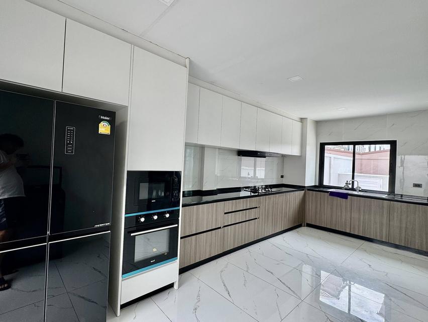 For rent Chokchai village 9 13