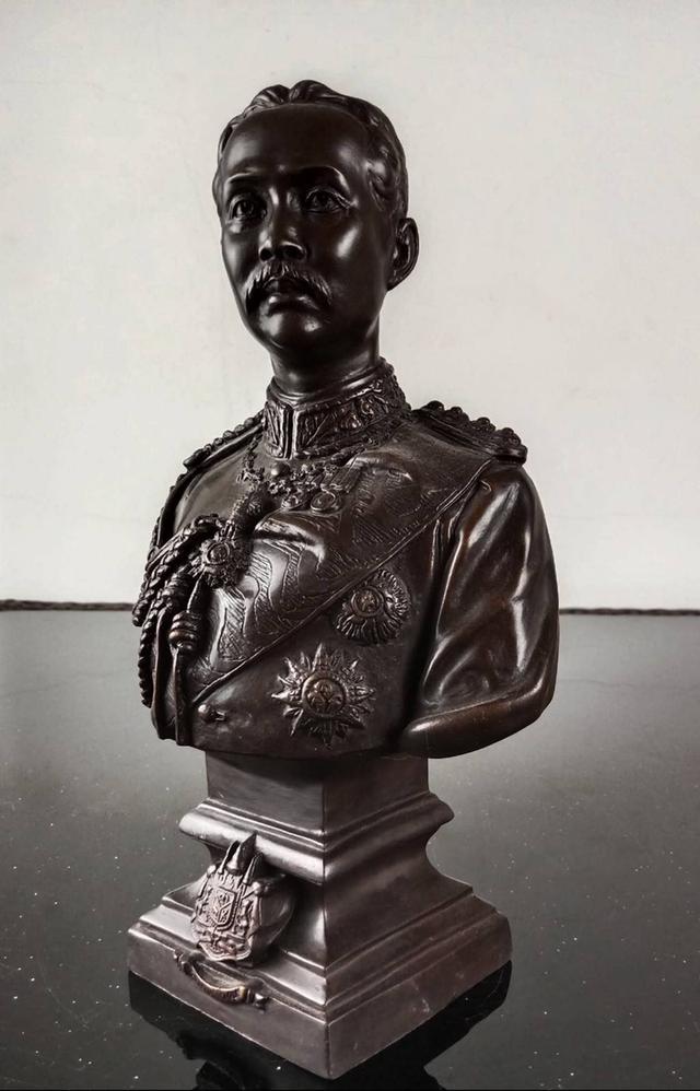 627.พระบรมรูปหล่อครึ่งพระองค์ในหลวงรัชกาลที่5 พระบาทสมเด็จพระปรมินทรมหาจุฬาลงกรณ์ พระจุลจอมเกล้าเจ้าอยู่หัว 8