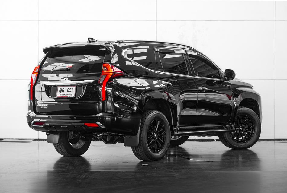 2020 Mitsubishi Pajero Sport 2.4 GT Premium Elite Edition 2WD SUV AT ดำ ไมล์ 39790 กม.