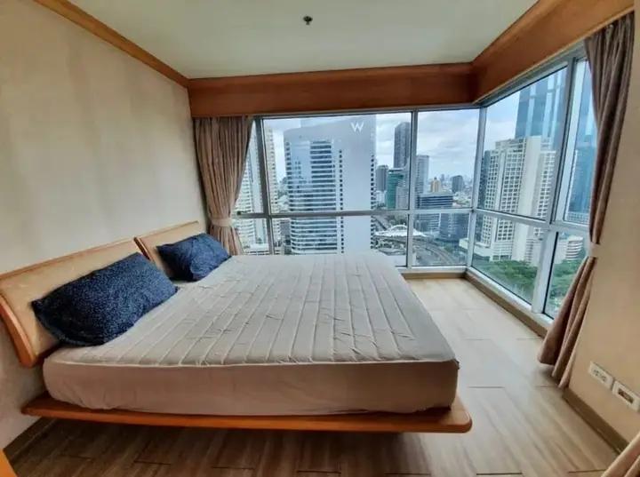 ขายคอนโดวิวดีมาก Silom Suite 2