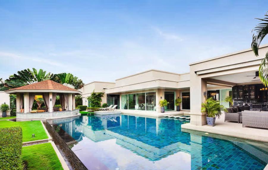 Luxury villa in Pattaya 1