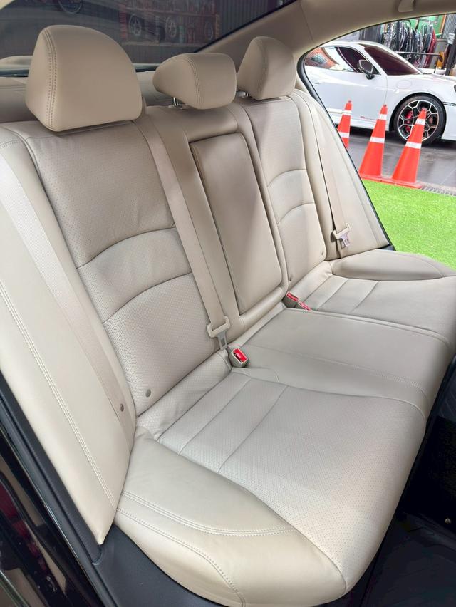 HONDA ACCORD 2.0 EL ปี 2013 18