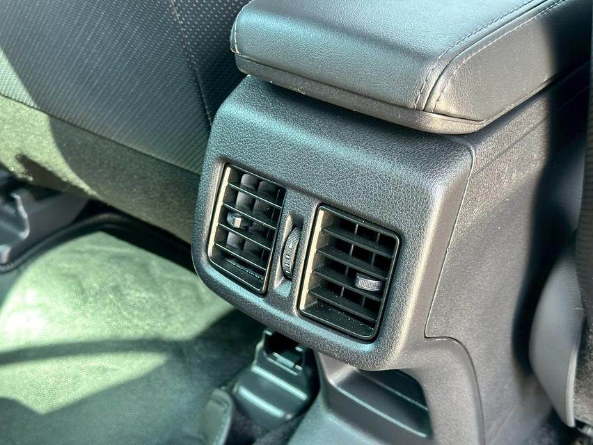 รหัสรถ PAT7148 Toyota Yaris Cross 1.5 Premium 2024 รูปที่ 13