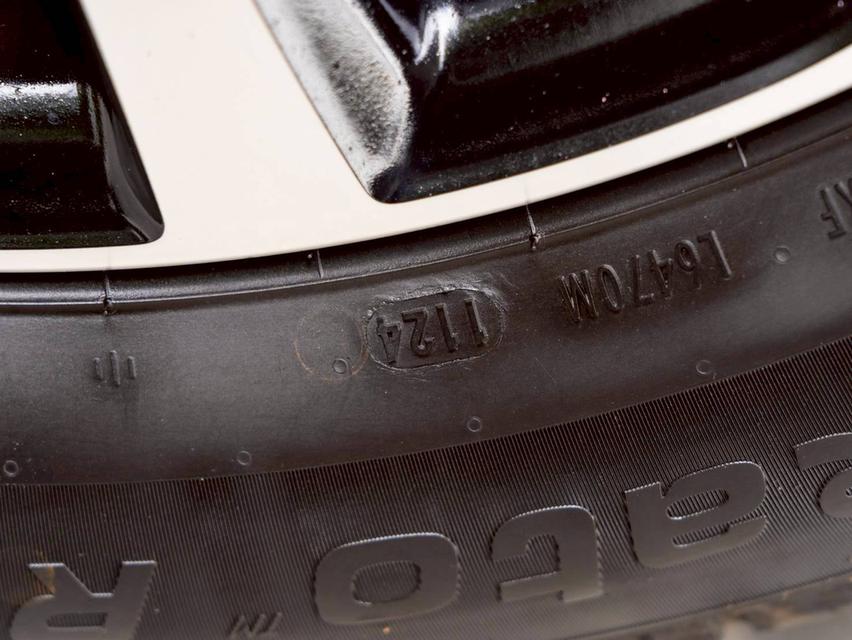 TOYOTA CH-R 1.8 HYBRID MID ปี 2019 17