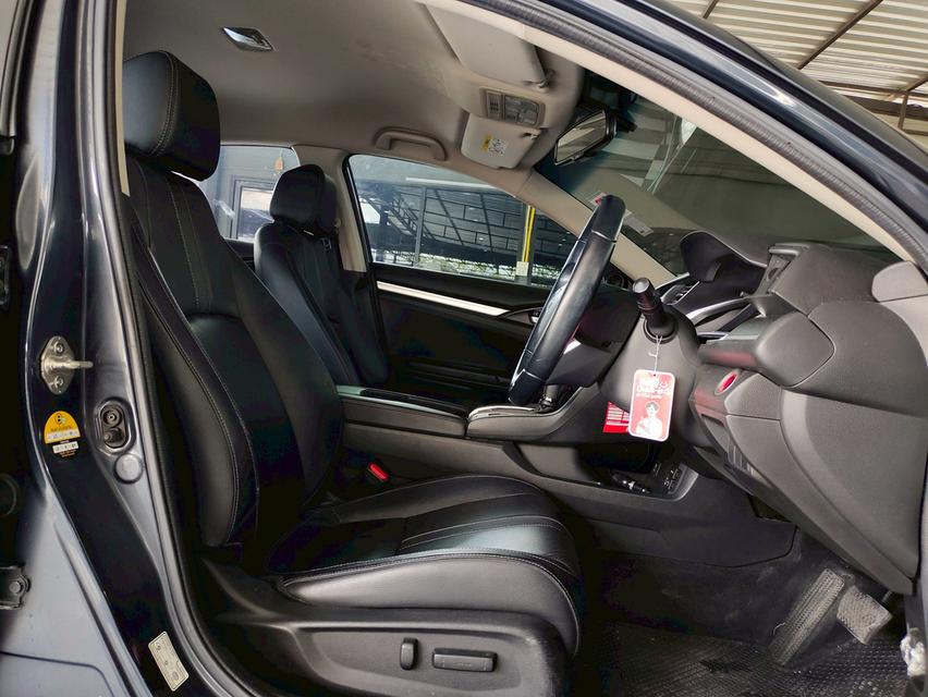 🚗HONDA CIVIC FC 1.8 EL เกียร์ ปี 2016🚗⭐ฟรีดาวน์ 8,xxx/84 งวด 18