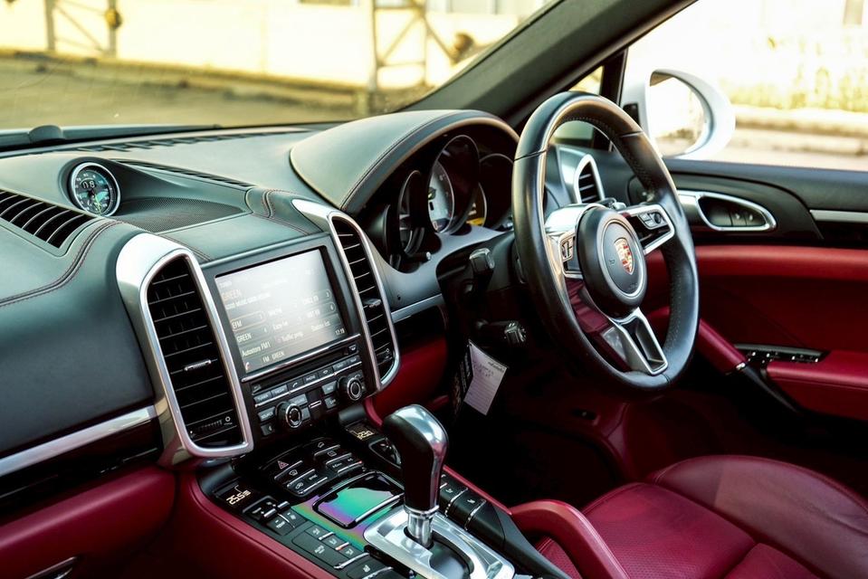 รหัสรถ PBG5277 Porsche CAYENNE 3.0 S E-Hybrid 4WD AT 2015 รูปที่ 8