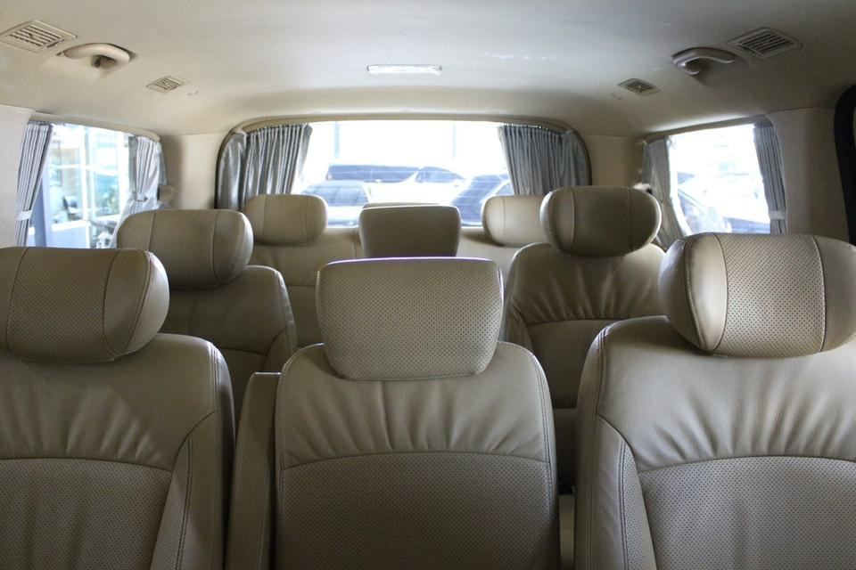 รหัสรถ JRS3187 🚐✨ HYUNDAI H-1 ปี 2017 สีดำสุดหรู สภาพพร้อมใช้ รูปที่ 14