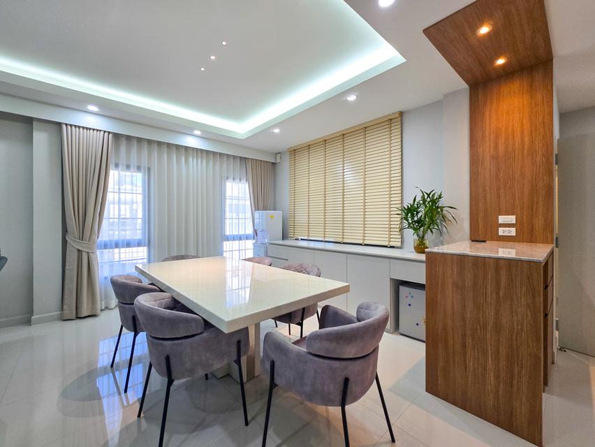 ให้เช่า บ้านเดี่ยว 𝐂𝐞𝐧𝐭𝐫𝐨 𝐁𝐚𝐧𝐠𝐧𝐚 แบบฟรานซิส 4 ห้องนอน ใกล้เมกาบางนา บ้านใหม่ ตกแต่งครบ พร้อมระบบ กรองน้ำภายในบ้าน พร้อมอยู่ทันที 4