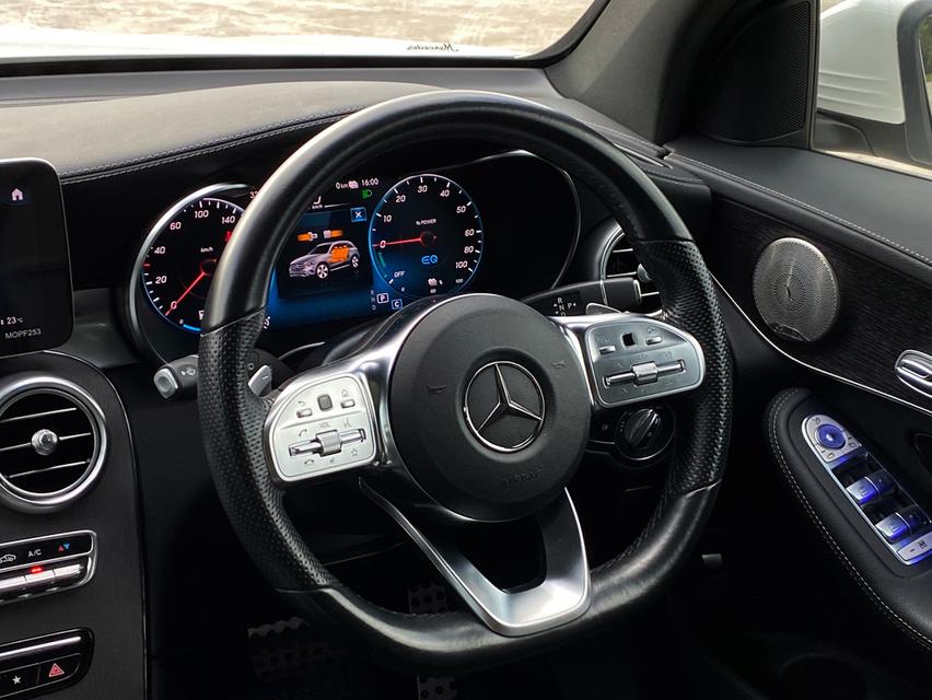 Mercedes-Benz GLC 300e 4Matic AMG Dynamic 10
