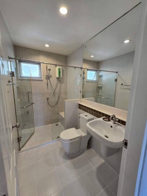 ให้เช่าบ้านเดี่ยวหลังใหญ่100ตรวติดรั้วเมกะบางนา250ตร.ม4นอน3น้ำตกแต่งสวยแอร์เฟอร์ครบเช่า65000บาท/เดือนซอยราชวินิตบางแก้ว 8