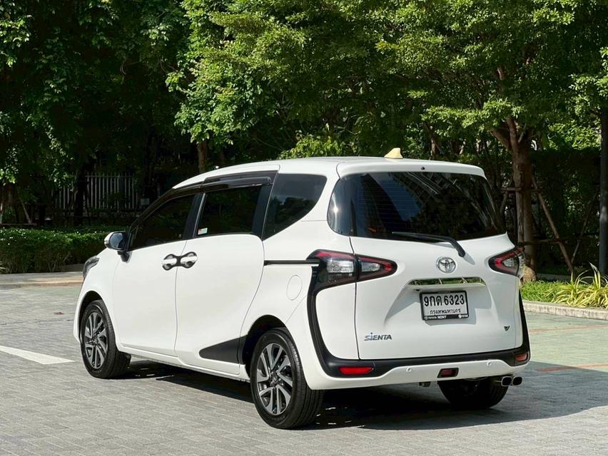 Toyota Sienta 2019  4