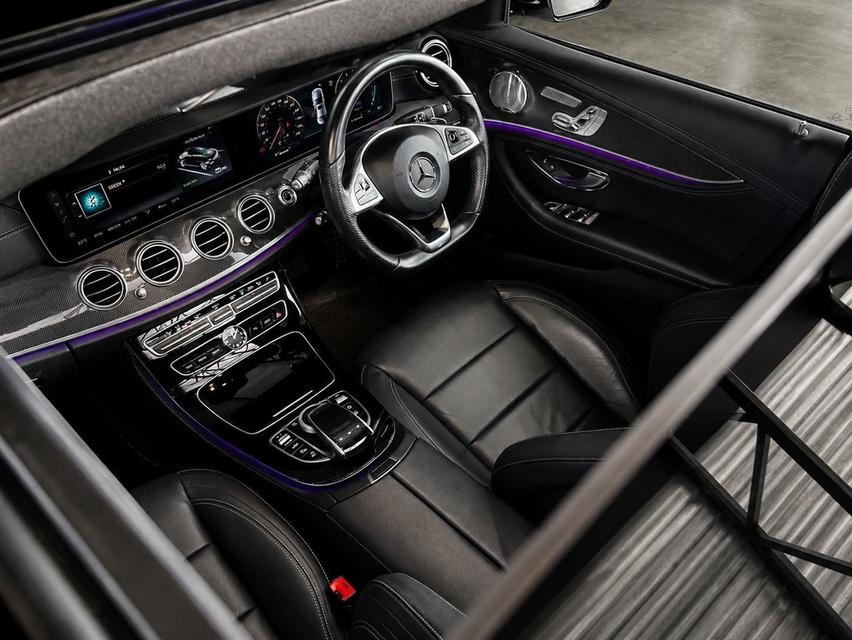 Mercedes Benz E350e AMG Dynamic Plug-in Hybrid 2019 เครื่องยนต์ เบนซิน 4 สูบ 2,000 cc. 299 แรงม้า รูปที่ 9
