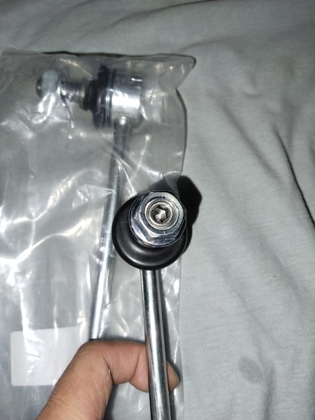 รายละเอียดสินค้าลูกหมากกันโคลงหน้า TOYOTA