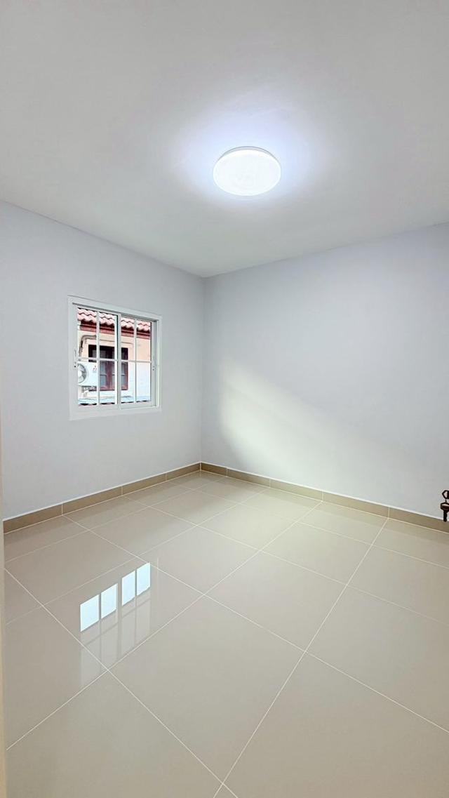 หมู่บ้านพฤกษา3 ถนนวัดลาดปลาดุก บางบัวทองทาวน์เฮาส์ 2 ชั้น ตกแต่งใหม่พร้อมอยู่ มีระเบียงด้านหน้า 14