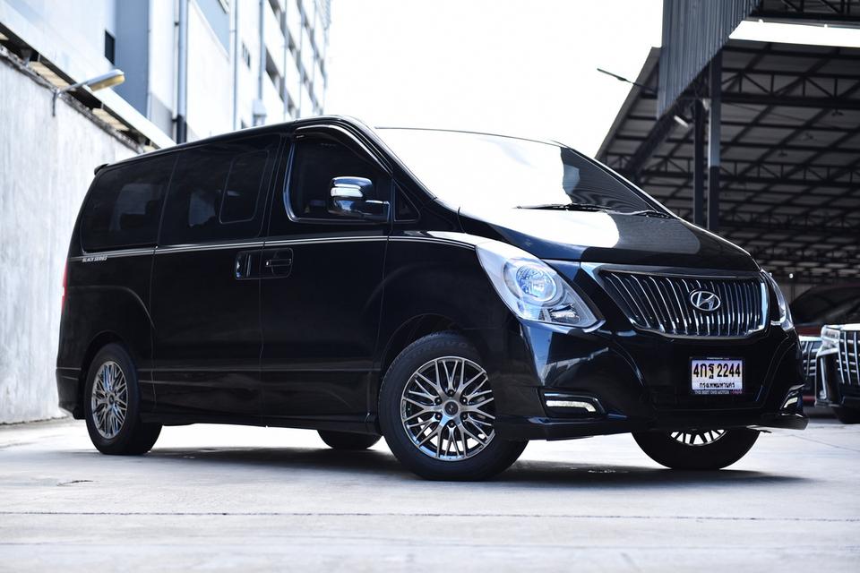 (แจ้งรหัสรถ: TBM2244) 🔥 ขาย HYUNDAI H-1 2.5 CRDi BLACK SERIES (11 ที่นั่ง) ปี 2018 🔥