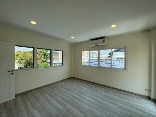 ขายบ้าน หมู่บ้าน เลิศอุบล 3 ซอยโชคชัย 4 รีโนเวทใหม่ บ้านสวยเหมาะอยู่อาศัย 8
