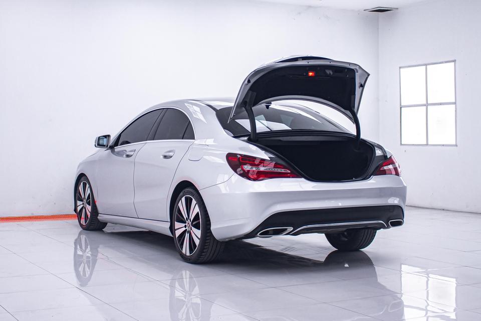 รหัสรถ 1C927 CLA-CLASS 1.6 URBAN 2020 18