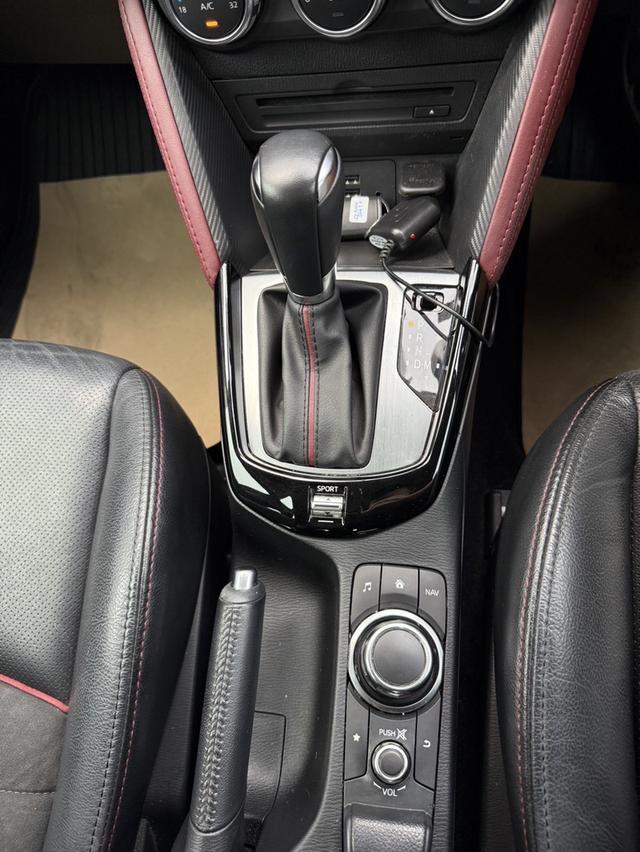 MAZDA CX-3 2.0 SP ตัวTOP  ปี 16 ไมล์น้อยสุดในตลาด 60,000 km.📌 ประกันชั้น 1 เหลือถึงปีหน้า  11