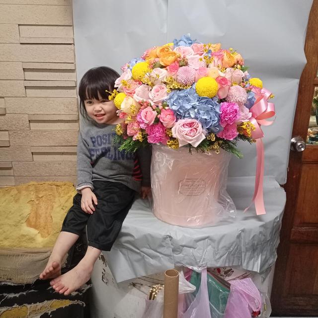 กล่องดอกไม้สด พร้อมจัดส่ง ในประเวศ สวนหลวง ลาดกระบัง ฉลองกรุง หลวงแพ่ง หนองจอก เลียบวารี ถนนร่มเกล้า กิ่งแก้ว บางพลี บางโฉลง บางบ่อ บางปลา เทพารักษ์ รูปที่ 4