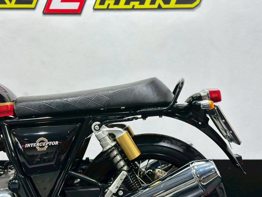 Royal Enfield INTERCEPTOR 650 BLACK 12