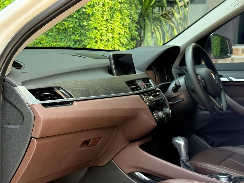 2019 BMW X1 18D F48 รถออกศูนย์ BMW THAILAND รถวิ่งน้อยเพียง 90,000 กม รถเข้าศูนย์ทุกระยะ รถไม่เคยมีอุบัติเหตุครับ รูปที่ 11