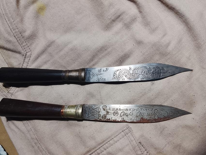 มีดหมอหลวงพ่อกวยสองเล่มเหมาได้เล่มช่ะ500 2