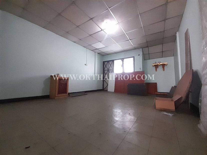 ทาวน์เฮ้าส์ หมู่บ้านลานทอง ติวานนท์-ปากเกร็ด นนทบุรี 8