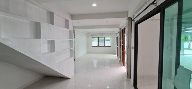 ให้เช่าบ้านเดี่ยว 2 ชั้น 300 ตรม. หมู่บ้านเสนานิเวศน์ ย่านเสนานิคมประเสริฐมนูญกิจ โชคชัย 4