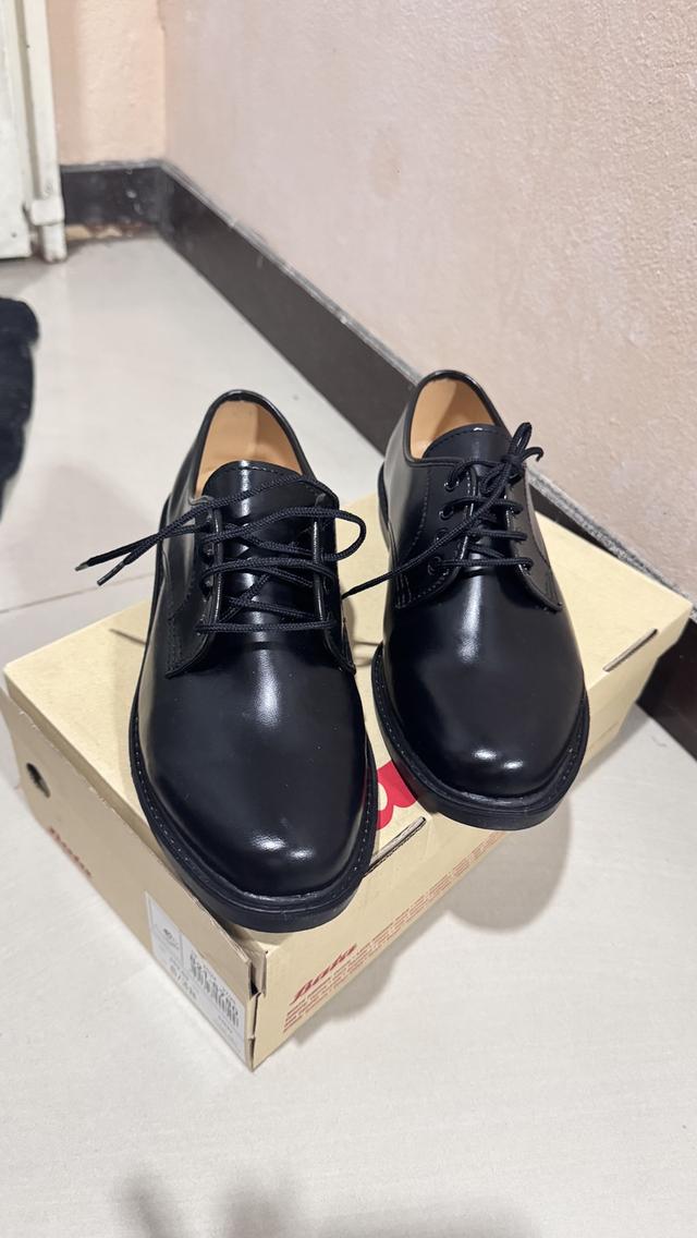 Bata (บาจา) รุ่น 821-6782 ซึ่งเป็นรองเท้าคัทชูผู้ชายทรง Derby แบบผูกเชือก ยอดนิยม รูปที่ 7