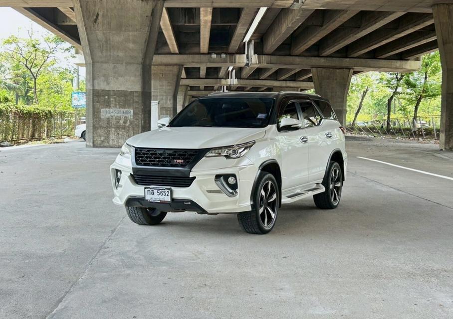 Toyota Fortuner 2.4 V ปี 2016 รูปย่อยที่ 2