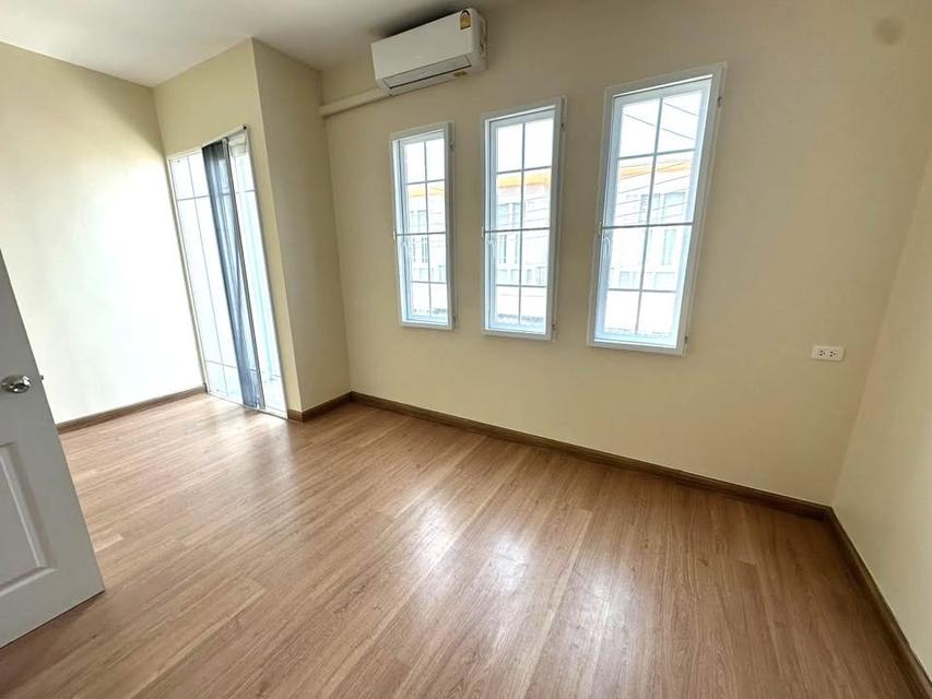 Selling town house 4 bedrooms Pattaya 3.5 Million 8