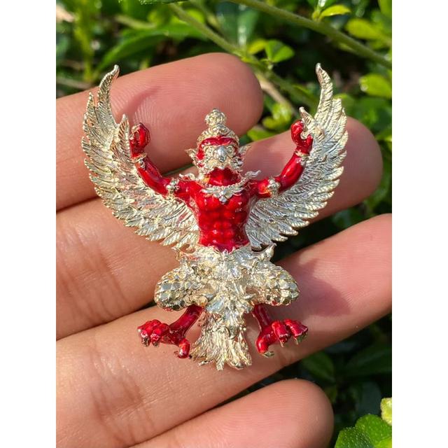 Phaya Garuda Twin-Tone Amulet – Rise with Power & Wealth!