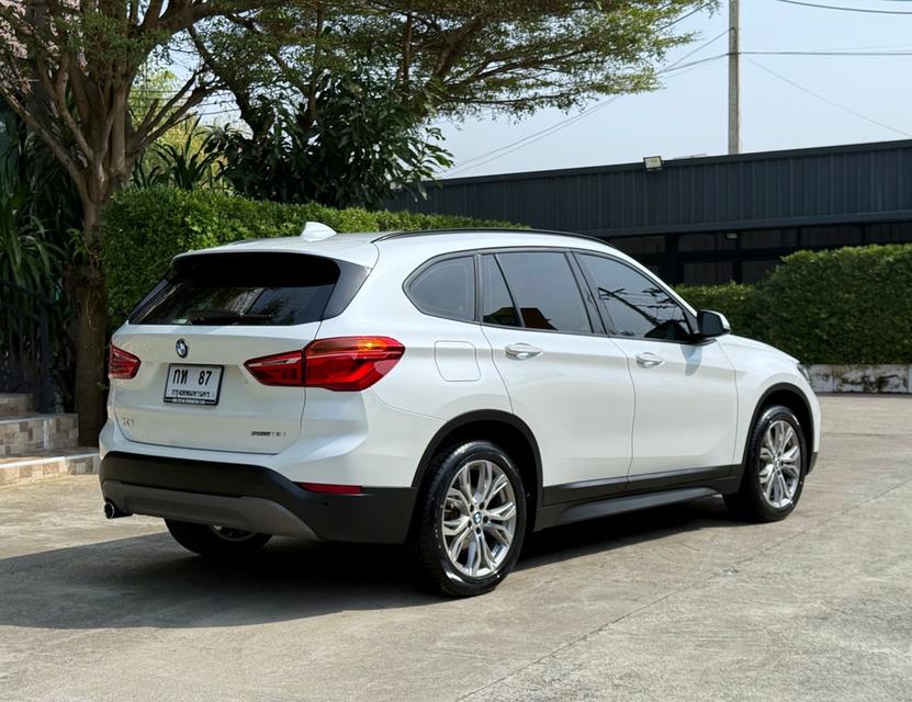 2020 BMW X1 F48 รถมือเดียวออกป้ายแดง สภาพป้ายแดง วิ่งน้อยเพียง 50,000 กม ไม่เคยมีอุบัติเหตุครับ 2