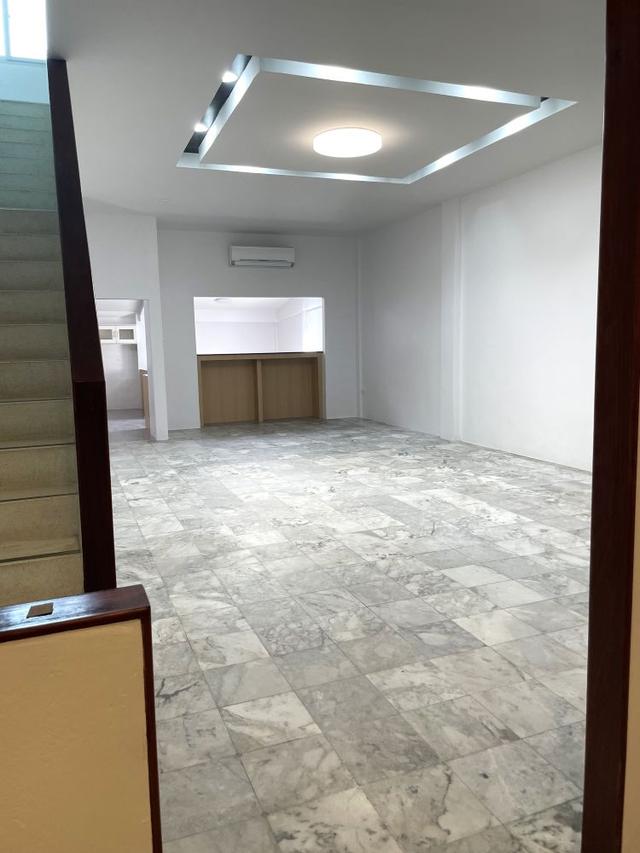 Storey Townhome for Rent in the Heart of Thonglor — Ideal for Living or Home Office | Near BTS Ekkamai | THB 80,000 per Month 7