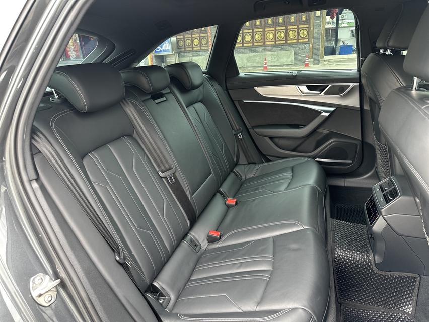 Audi A6 Avant 45 TFSI S-line Black Edition 2020 สีเทา 11