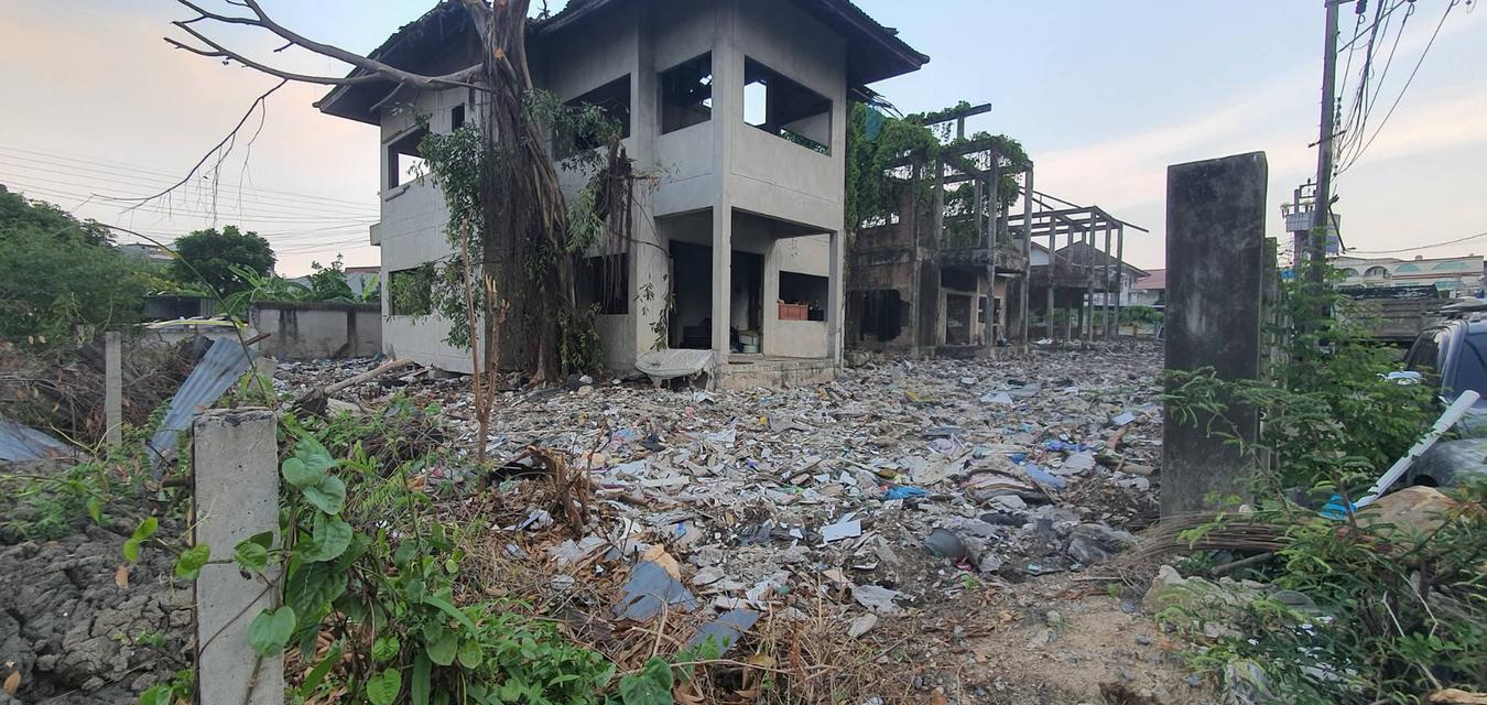 ขายที่ดินพร้อมสิ่งปลูกสร้าง นวลจันทร์ ซ.2 ขนาด 306.7 ตรว 4